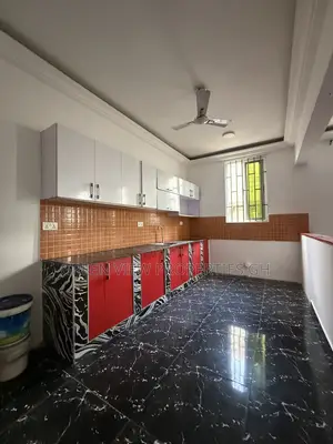 2bdrm Apartment in West Hills Mall Area for rent