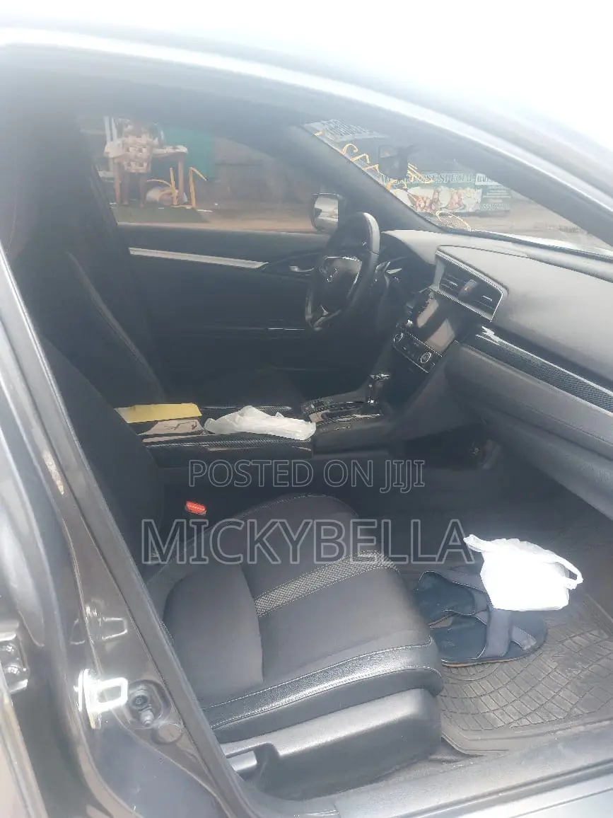 Honda Civic 2020 Gray