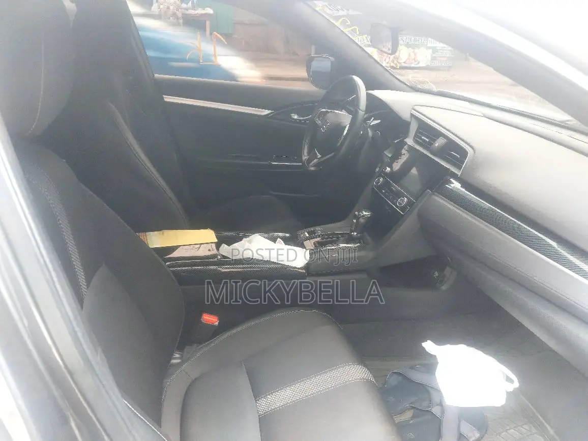 Honda Civic 2020 Gray