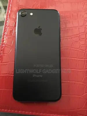 New Apple iPhone 7 32 GB Black