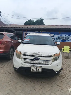 Ford Explorer 2012 Off white