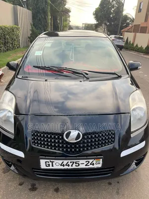 Toyota Vitz 2010 Black