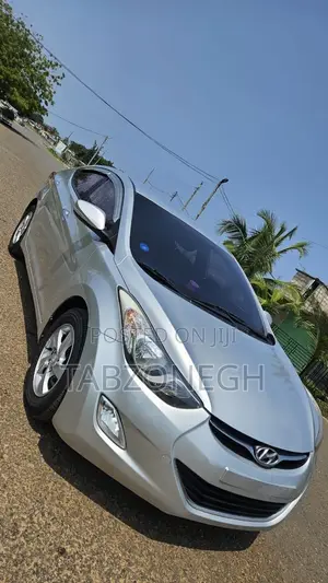 Hyundai Avante 2013 Silver