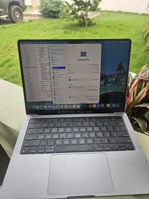 Laptop Apple MacBook Pro 32GB Apple M1 Pro SSHD (Hybrid) 512GB