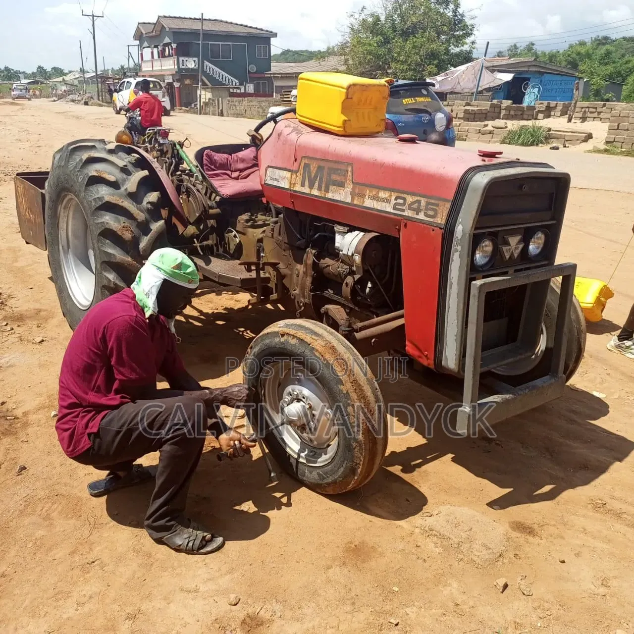 Massey Ferguson MF245 Tractor
