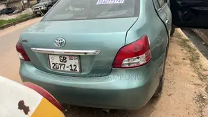 Toyota Yaris 1.5 Automatic 2009 Green