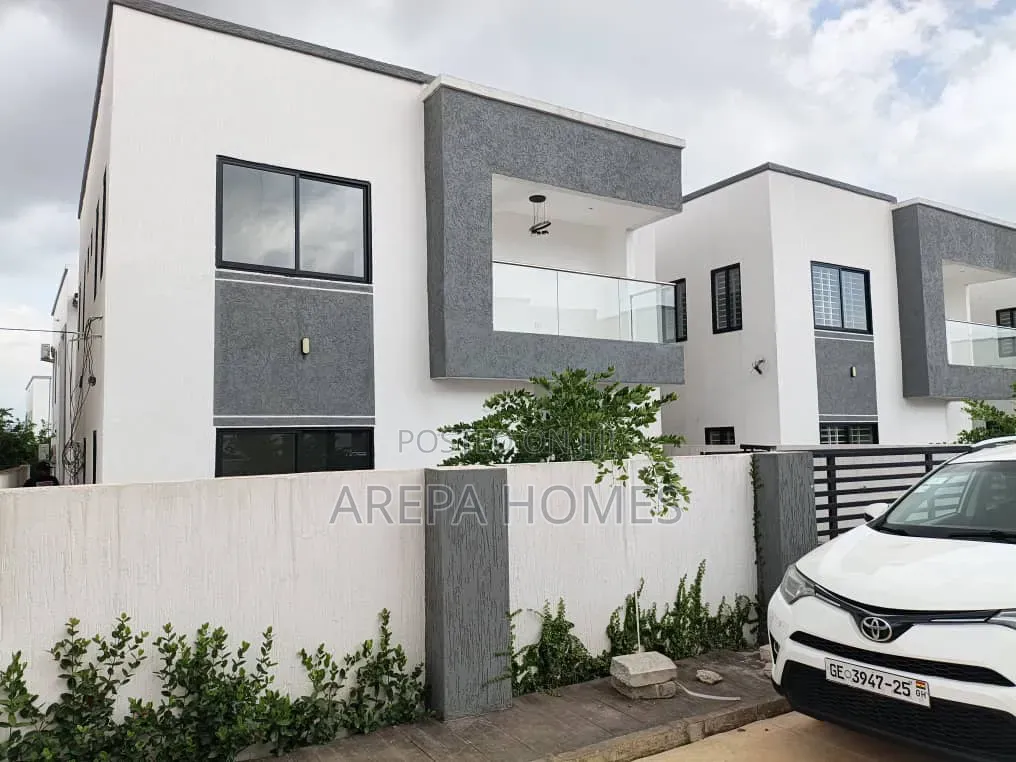 4bdrm Townhouse / Terrace in Arepa Homes, Ghana Flag for rent