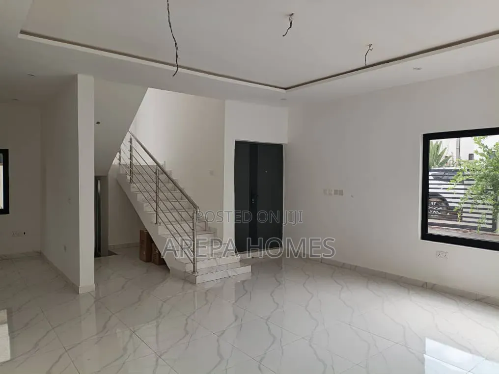 4bdrm Townhouse / Terrace in Arepa Homes, Ghana Flag for rent