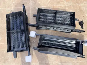 Ford F-150 18 - 23 Shutter Grille