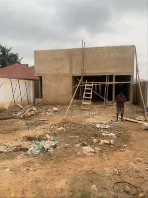 2bdrm House in Pokuase Mayira for sale