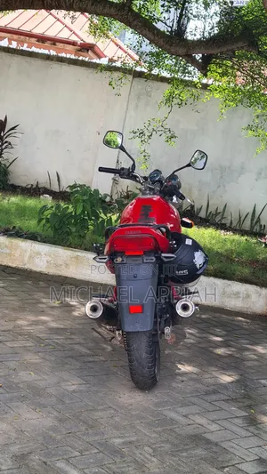 Yamaha 2002 Red