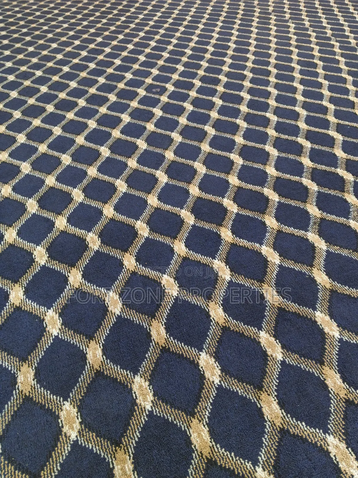 A to Z Carpets and Sofas