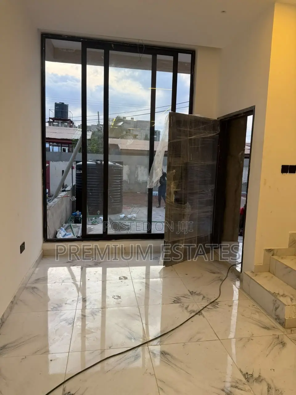 3bdrm Townhouse/Terrace in East Legon for sale
