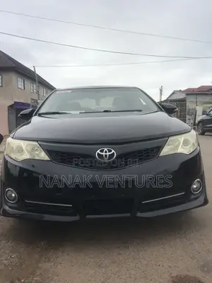 Toyota Camry SE 4dr Sedan (2.5L 4cyl 6A) 2014 Black