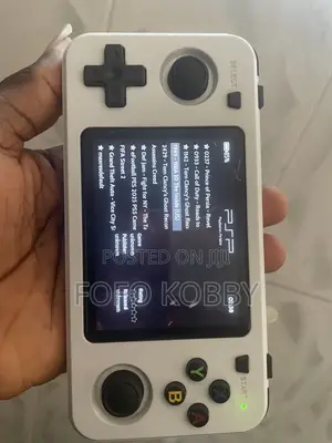 R36s Retro Handheld Console