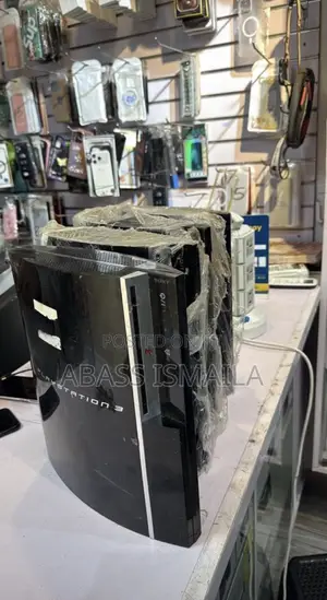 Neat PS3 With 7 Top Games Installed and Two Controllers