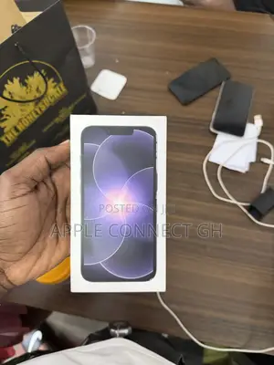 New Apple iPhone 17e 256 GB Black
