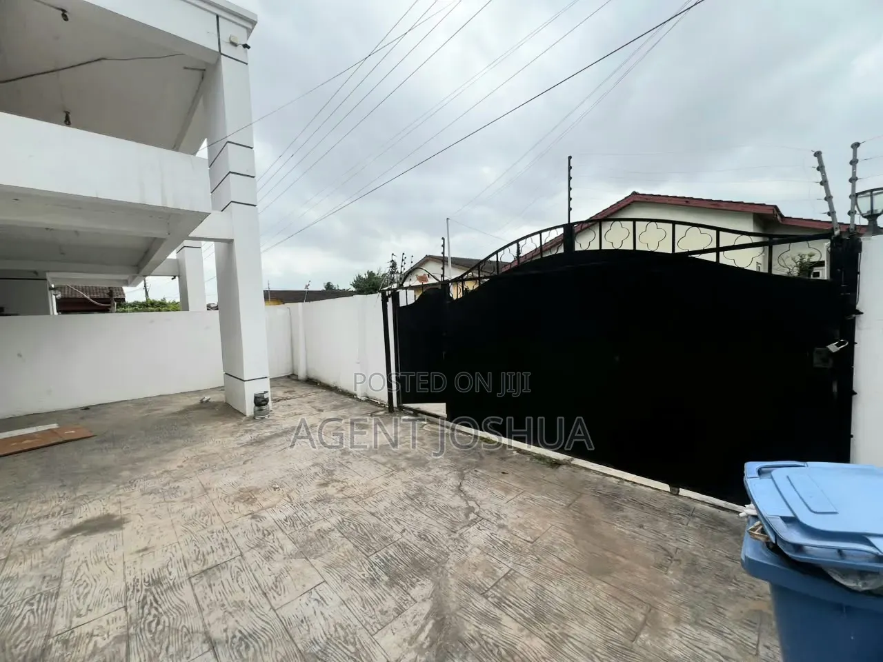 2bdrm House in Manet Court Estate for rent