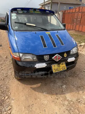 Toyota HiAce 2010 Blue