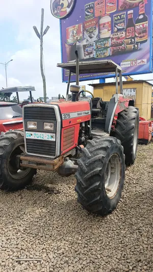 Tractor Massey Ferguson