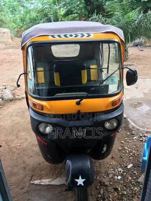 Bajaj RE 2022 Black
