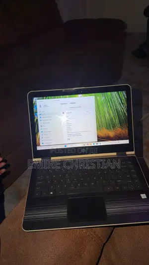 Laptop HP Pavilion x360 6GB Intel Core i3 HDD 1T