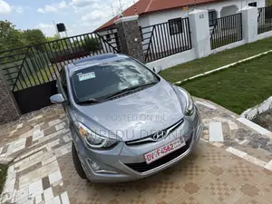 Hyundai Elantra SE Sedan FWD (1.8L 4cyl 6A) 2016 Silver