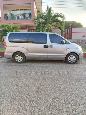 Hyundai H200 2012 Gray