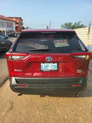 Toyota RAV4 2022 Red