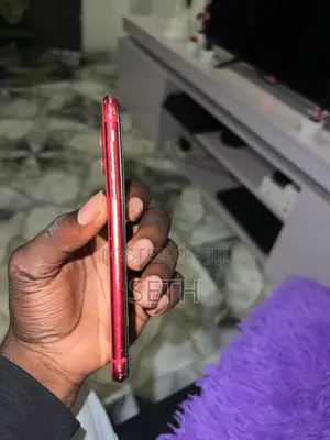 Apple iPhone 11 64 GB Red