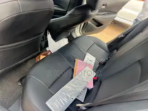 Toyota Corolla LE 2022 White