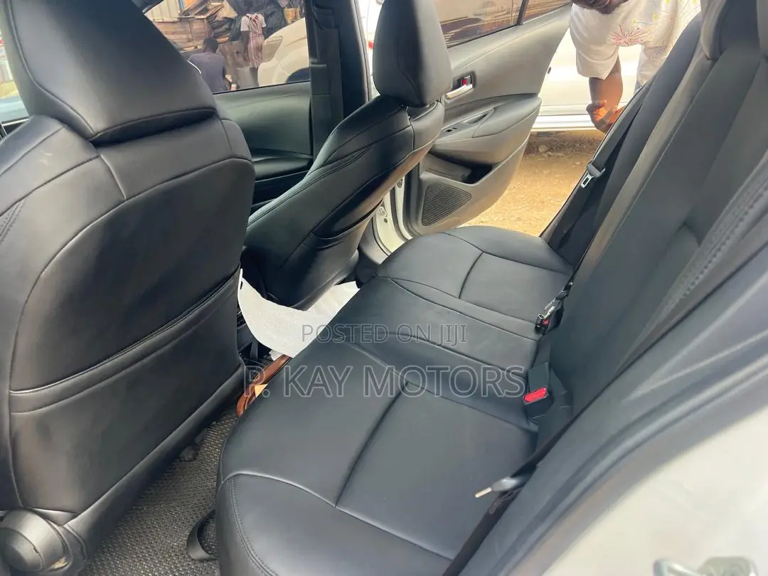 Toyota Corolla LE 2022 White