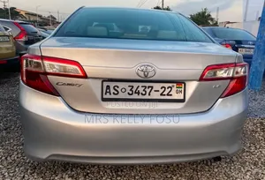 Toyota Camry 2014 Silver