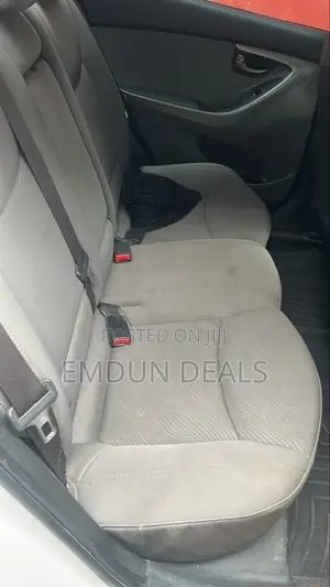 Hyundai Elantra SE 4dr Sedan (1.8L 4cyl 6A) 2014 White
