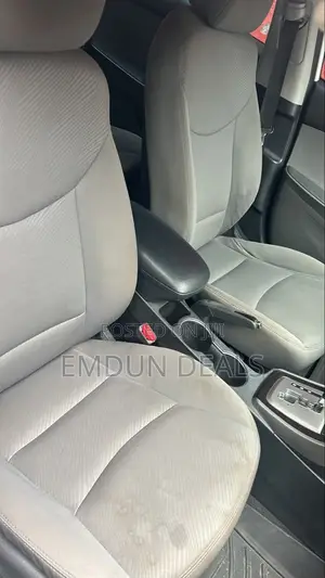 Hyundai Elantra SE 4dr Sedan (1.8L 4cyl 6A) 2014 White