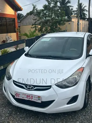 Hyundai Elantra SE 4dr Sedan (1.8L 4cyl 6A) 2014 White