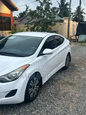 Hyundai Elantra SE 4dr Sedan (1.8L 4cyl 6A) 2014 White