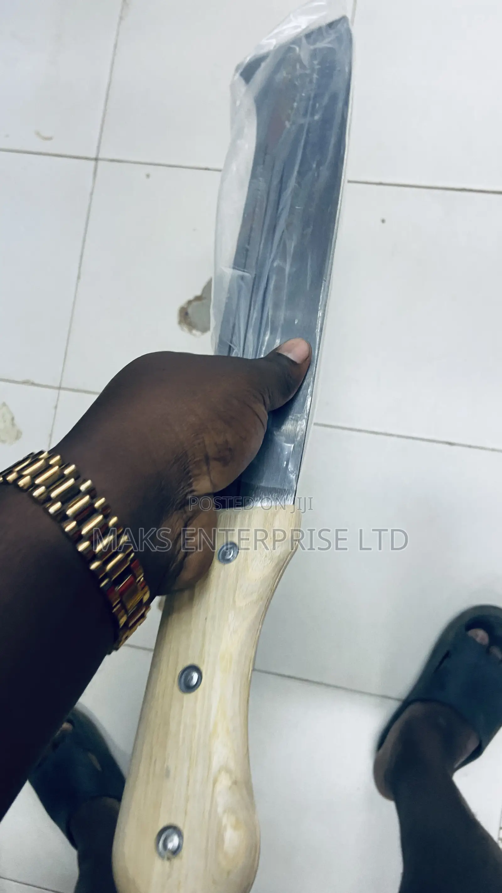 Crocodile Cutlass