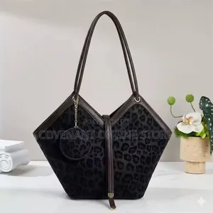 Wild Chic Set
