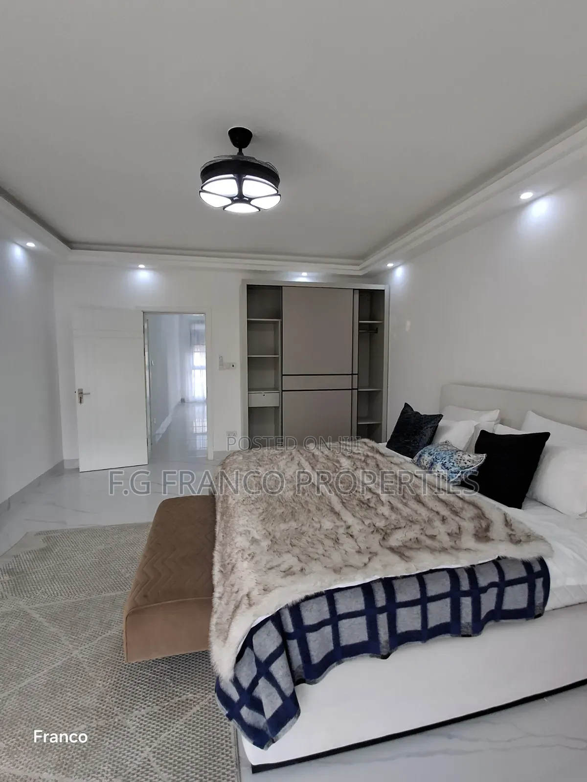 Furnished 4bdrm House in Kg,Franco Properties, Sakumono for sale