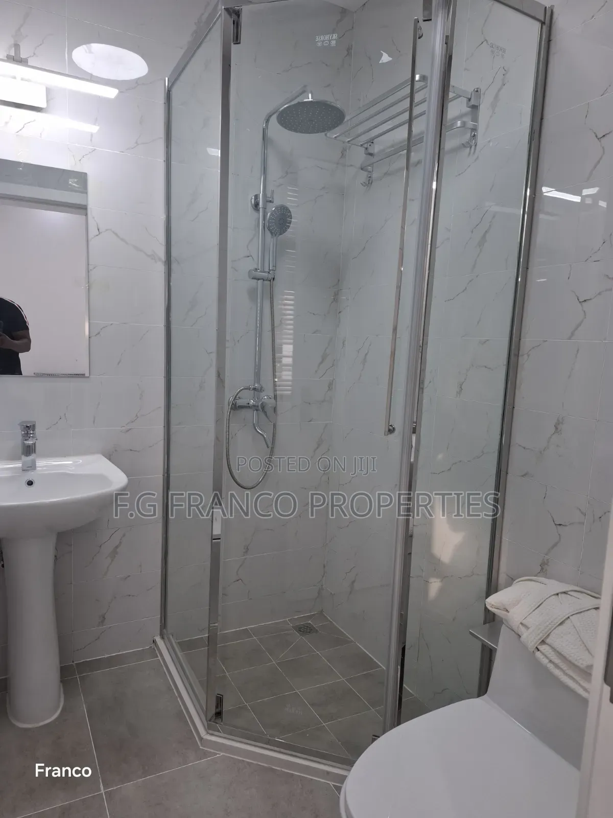 Furnished 4bdrm House in Kg,Franco Properties, Sakumono for sale