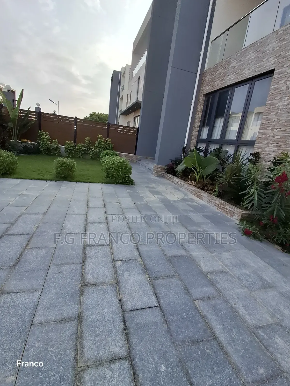 Furnished 4bdrm House in Kg,Franco Properties, Sakumono for sale