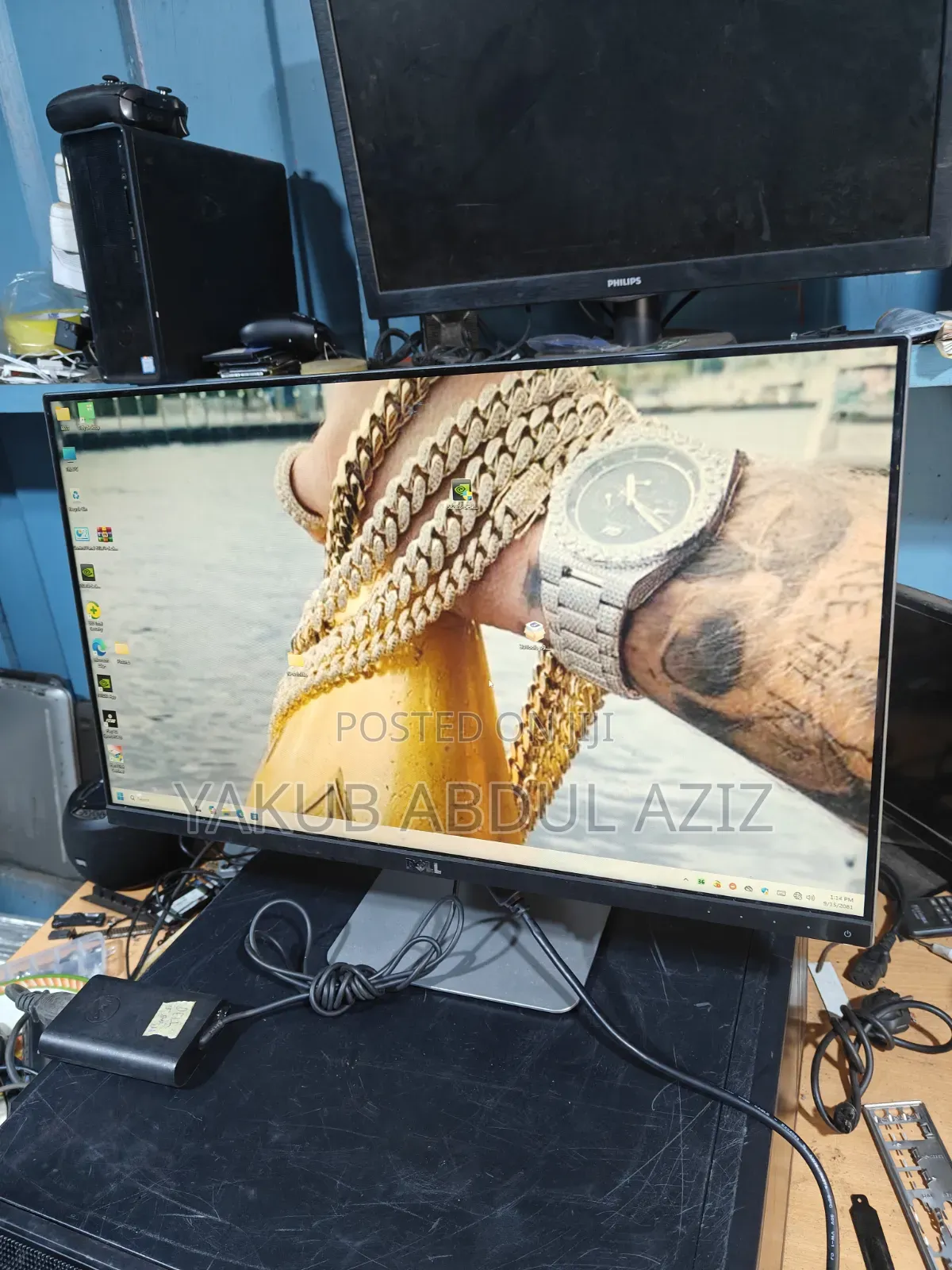 24 Inches IPS Edgeless Monitor