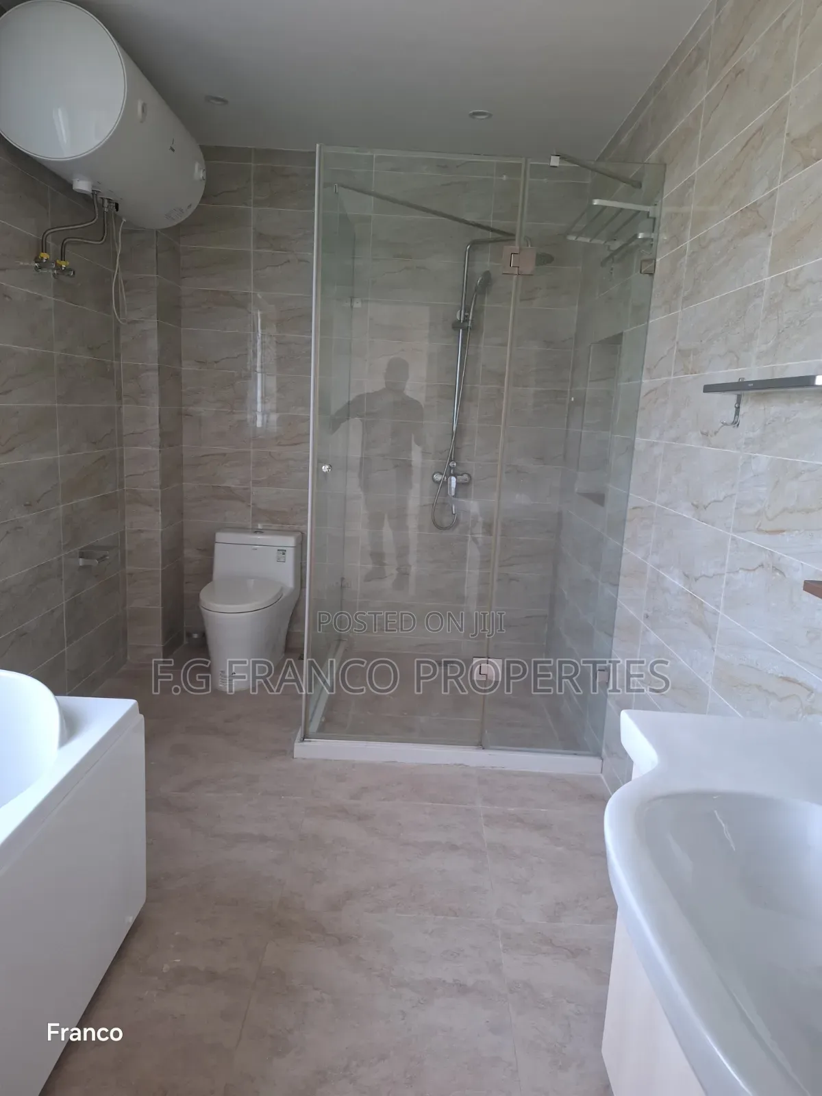 4bdrm House in Kg Franco Properties, Sakumono for sale