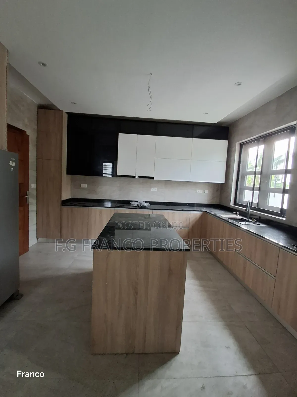 4bdrm House in Kg Franco Properties, Sakumono for sale