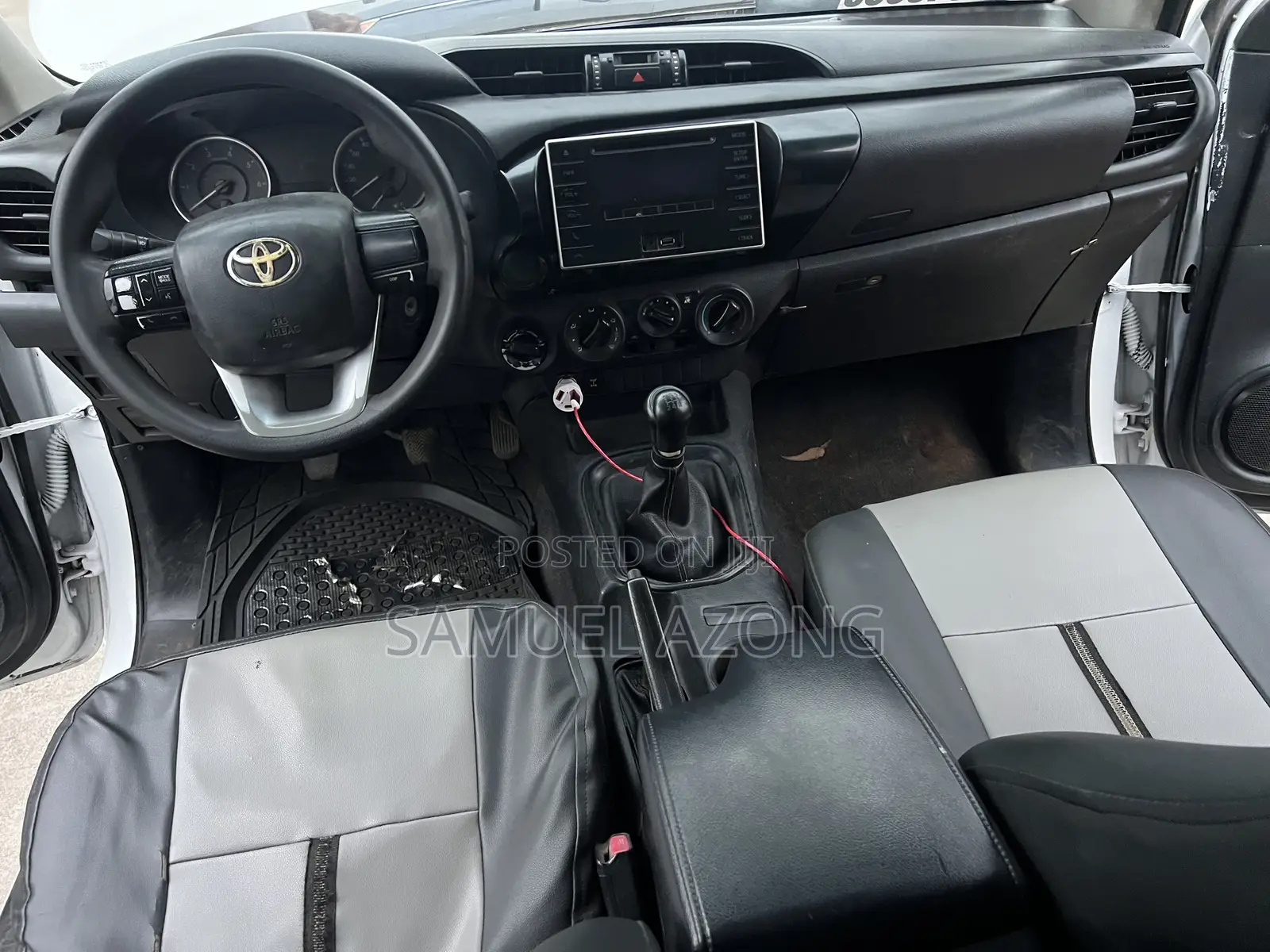 Toyota Hilux SR+ 4x4 2017 White