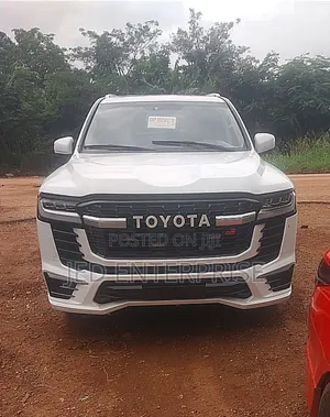 Toyota Land Cruiser 2015 White