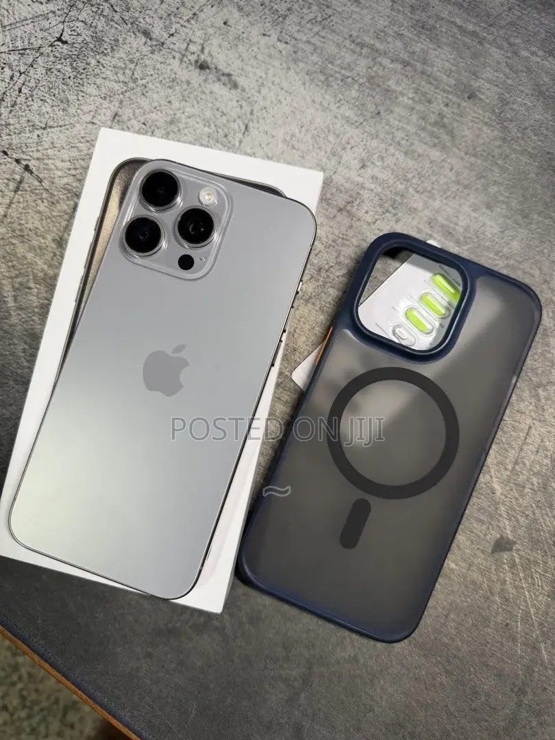 Apple iPhone 15 Pro Max 256 GB Silver