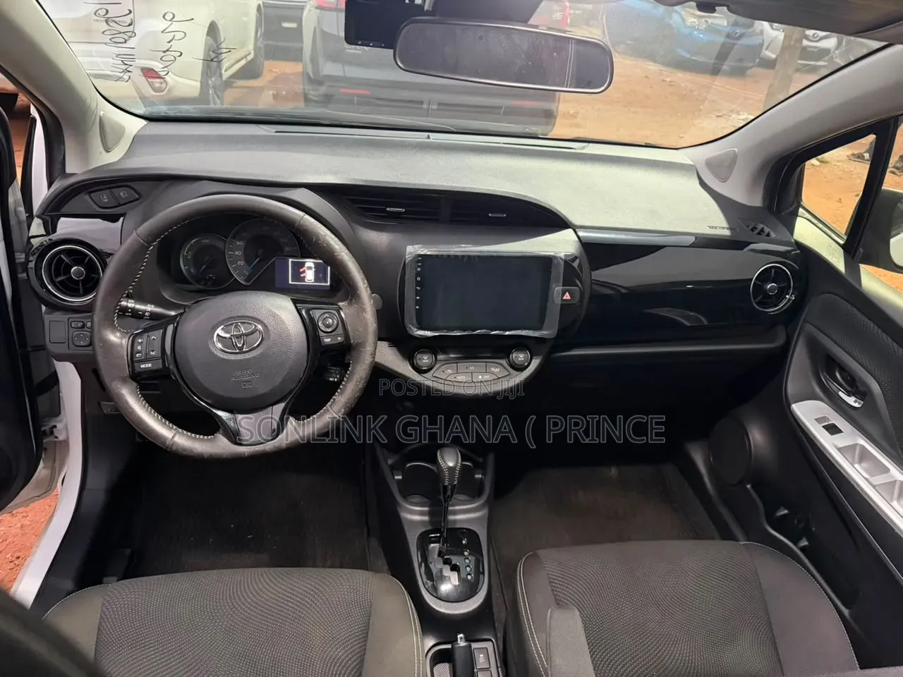 Toyota Yaris 2017 White