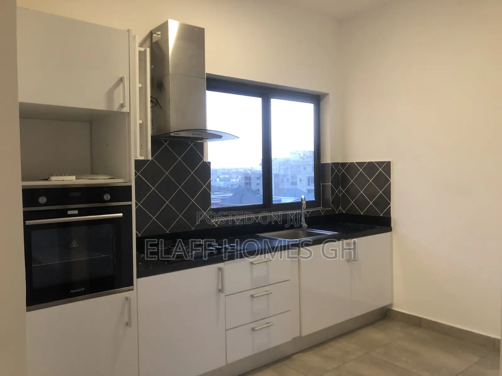 2bdrm Apartment in Elaffhomesgh, School Junction for rent